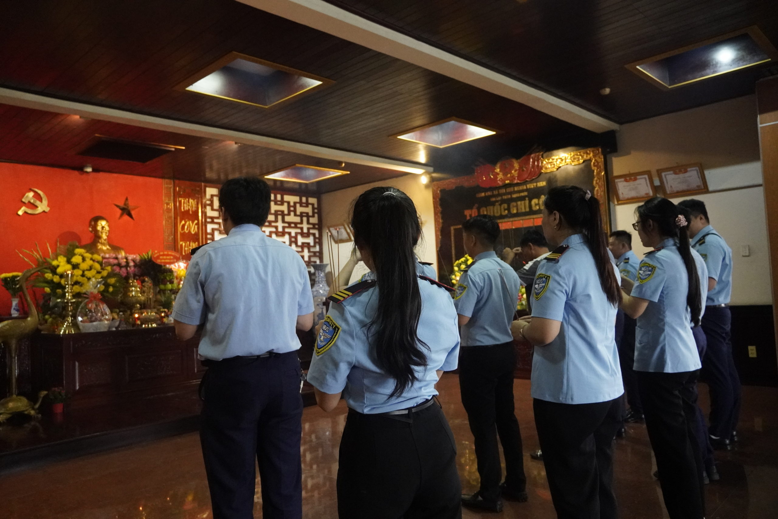 Bảo vệ Ngày & Đêm tổ chức Lễ viếng và dâng hương tại Nghĩa trang Liệt sĩ Thành phố Hồ Chí Minh 27/7