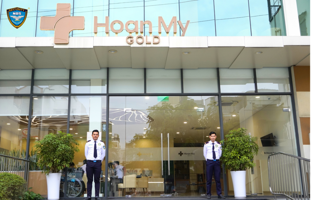 vị trí bảo vệ sảnh chính tại phòng khám y khoa Hoàn Mỹ Gold