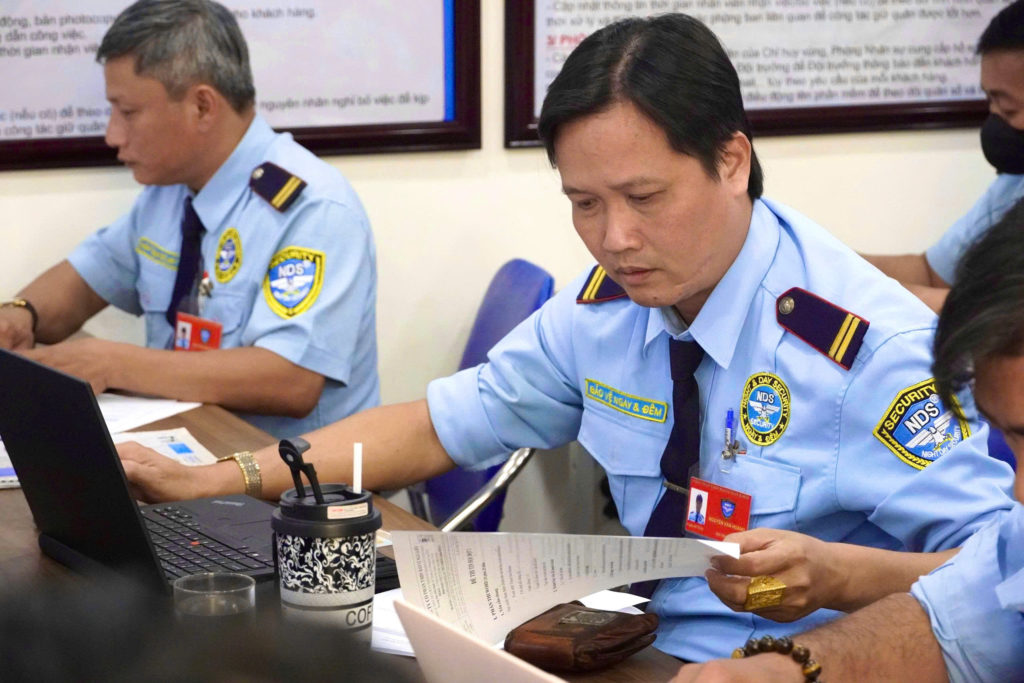 Thi tin học ứng dụng công nghệ - đội trưởng bảo vệ làm bài thi